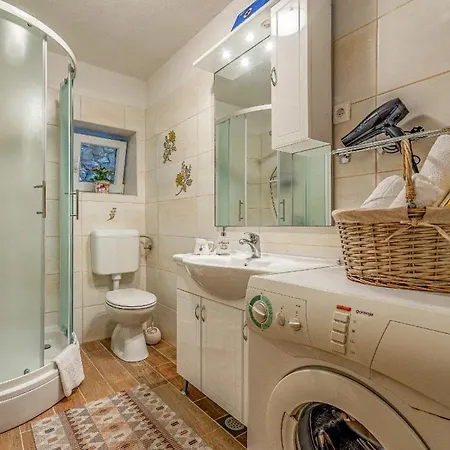 Adria Serenity With Hot Tub Ferienhaus