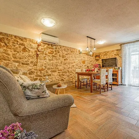 Adria Serenity With Hot Tub בית נופש Jovici (Zadar)